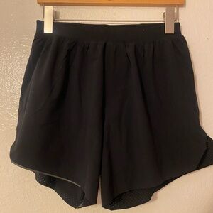 lululemon athletica Men's Black Fast and Free short 6” lined